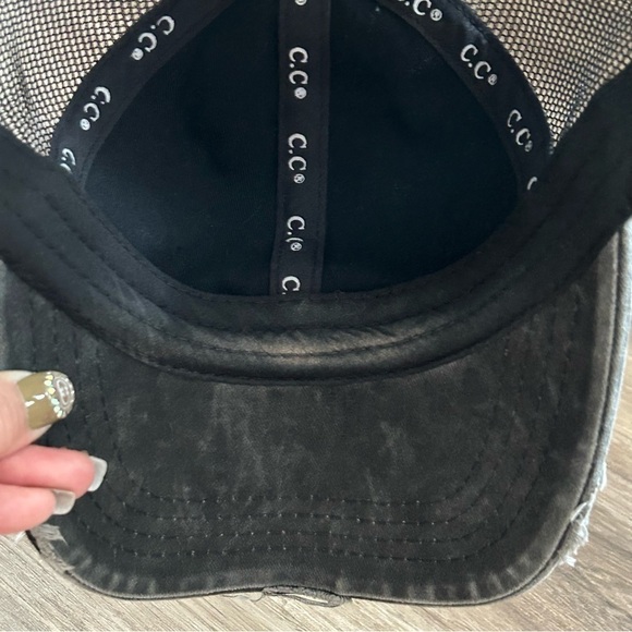 C.C Exclusive Charcoal Gray NLACK Acid Wash Distressed PonyTail Trucker Hat OS - Picture 5 of 8